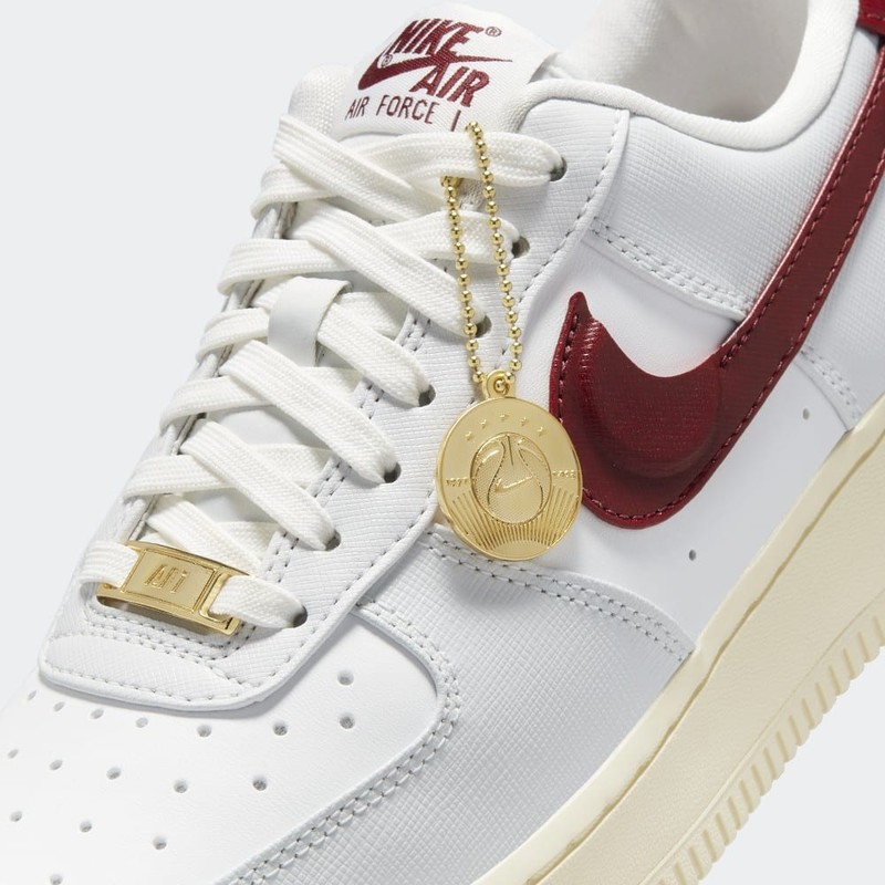 Nike air force 1 cheap just do it gold